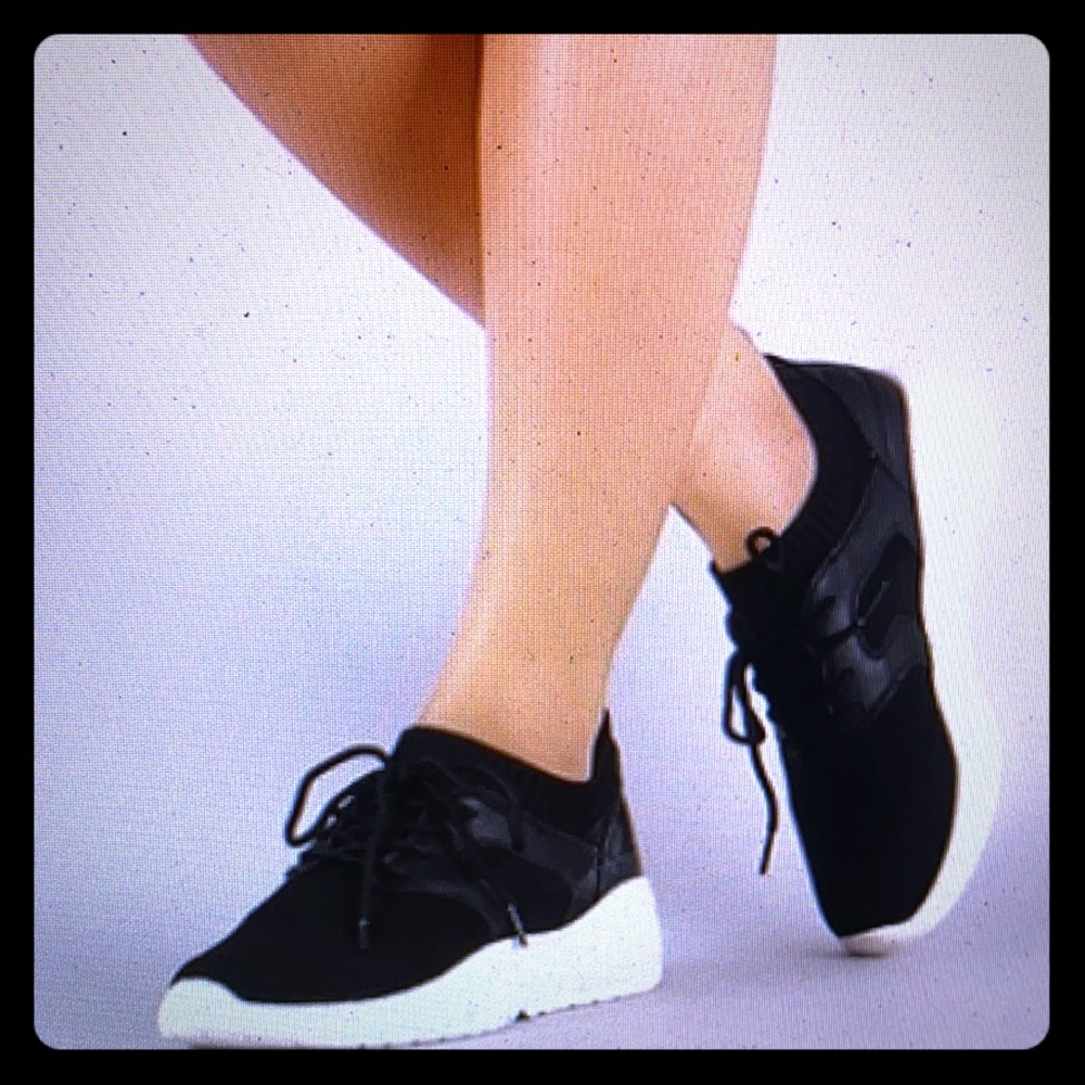 Qupid Stretchy BlackKnit Round Toe Lace Up Sneaker